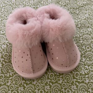 Pink Star Patterned Baby Booties